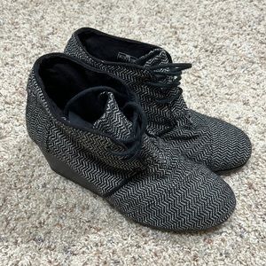 Tom’s Herringbone Wedge